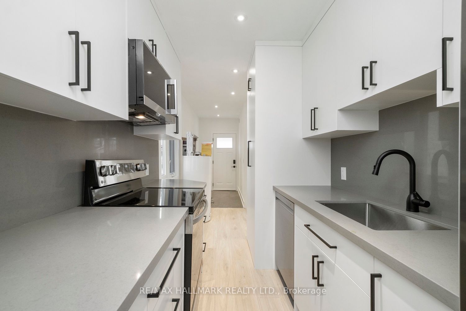 709 Willard Avenue Upper