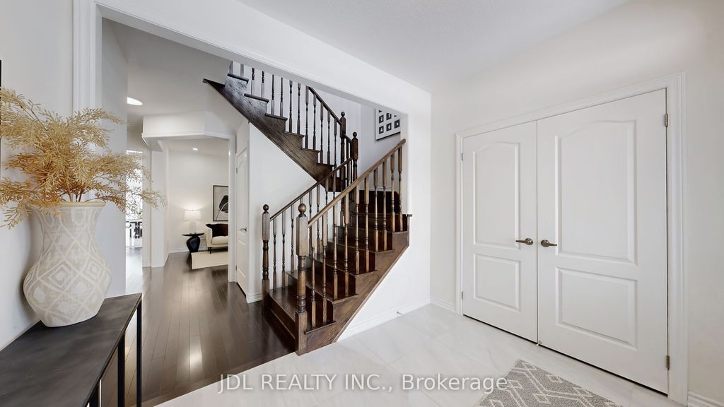 Photo of 103 Connell Drive, Georgina, ON L4P 0K3 (MLS # N12786564)