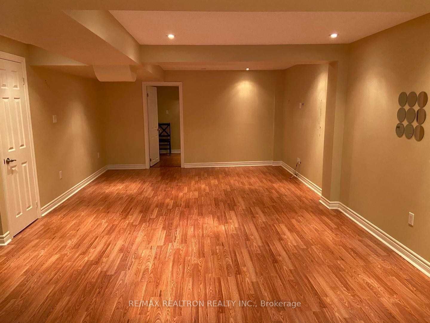 284 Williamson Road Lower