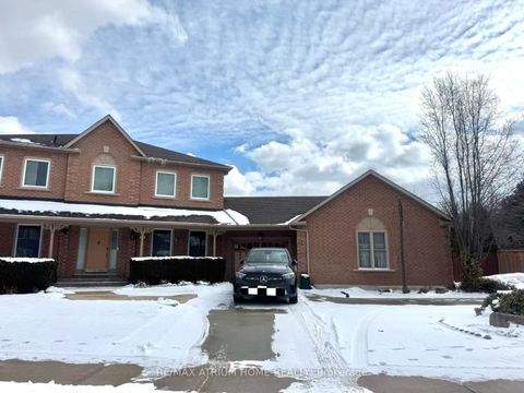 52 Loring (basement) Crescent Markham ON L3R 0G2