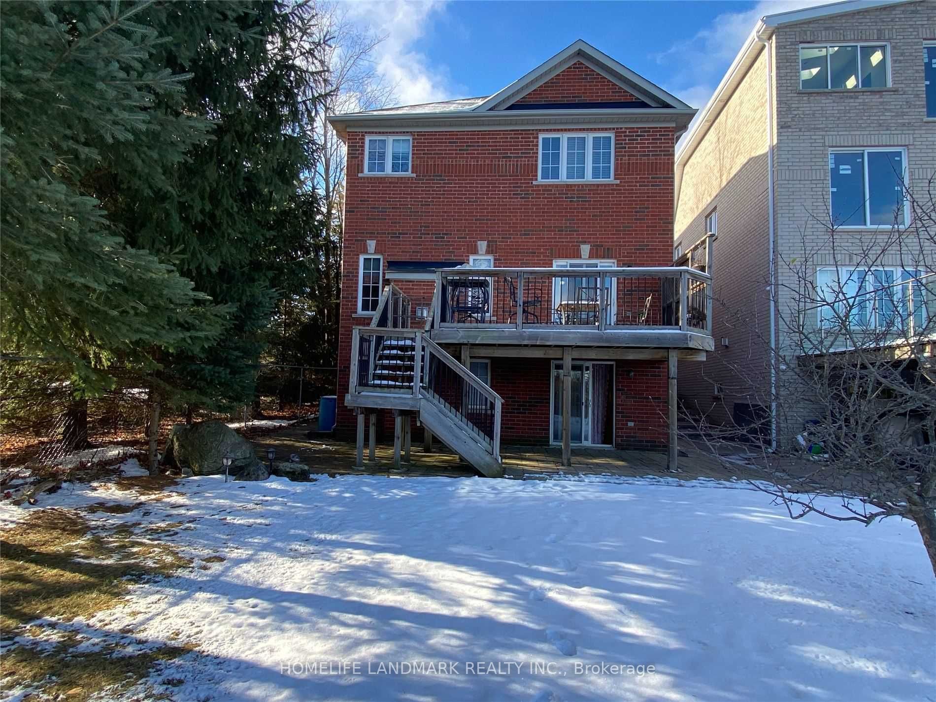 32 Escapade Drive Lower