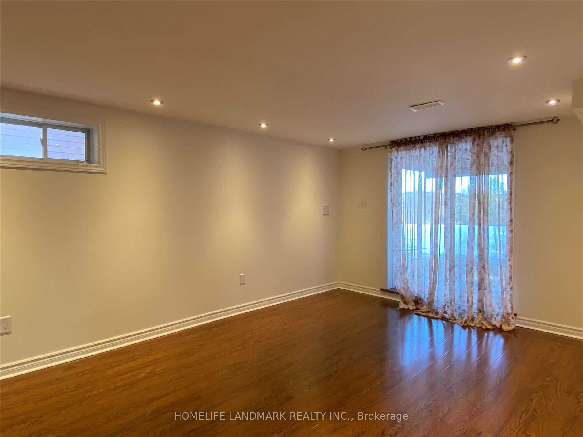32 Escapade Drive Lower