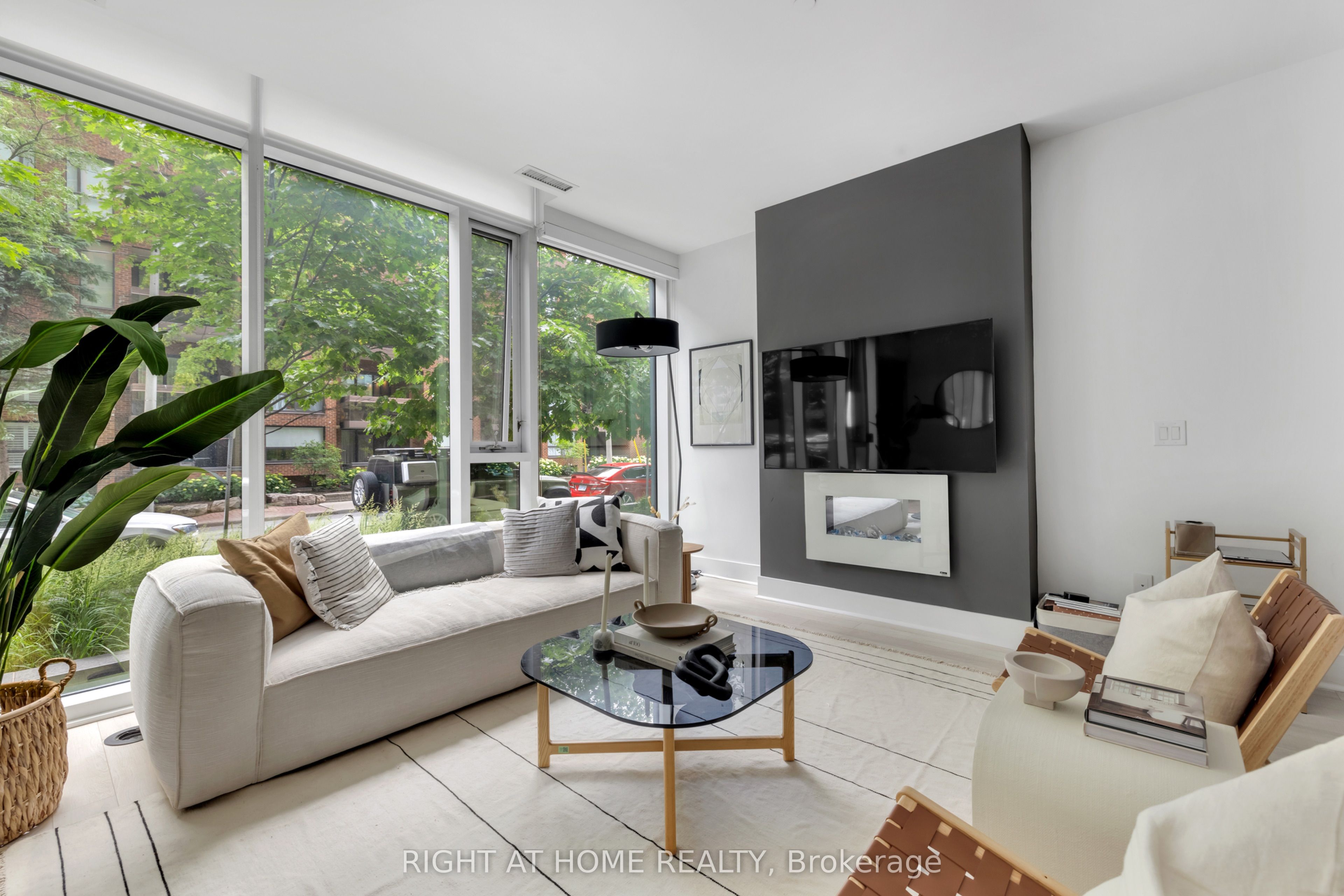 32 Davenport Road TH 101