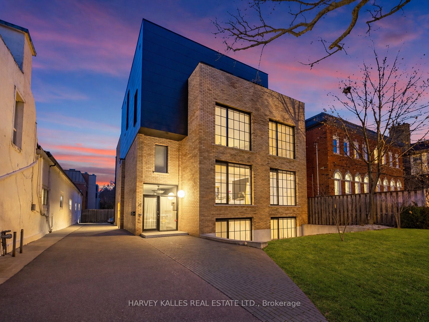 Photo 1 of 38 — 34 Coulson Avenue B, Toronto, ON M4V 1Y5
