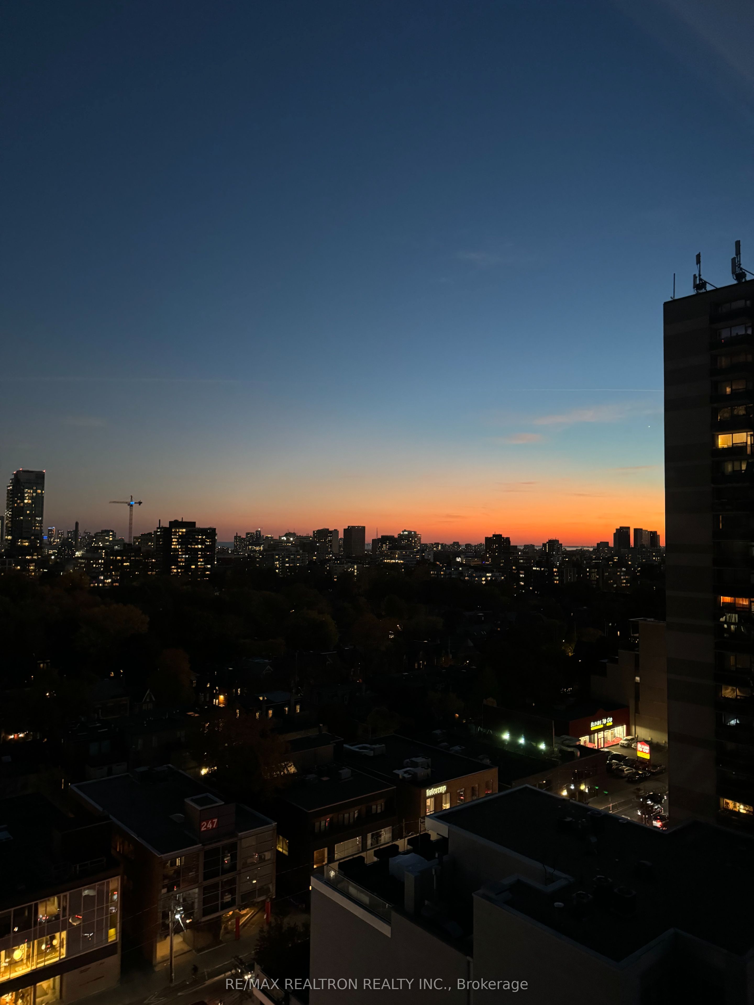 170 Avenue Road 1502