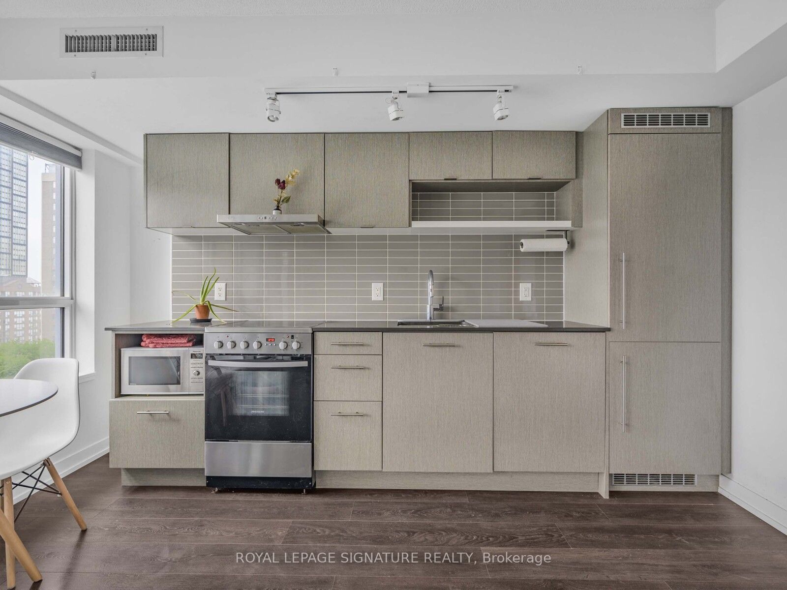 365 Church Street 1007