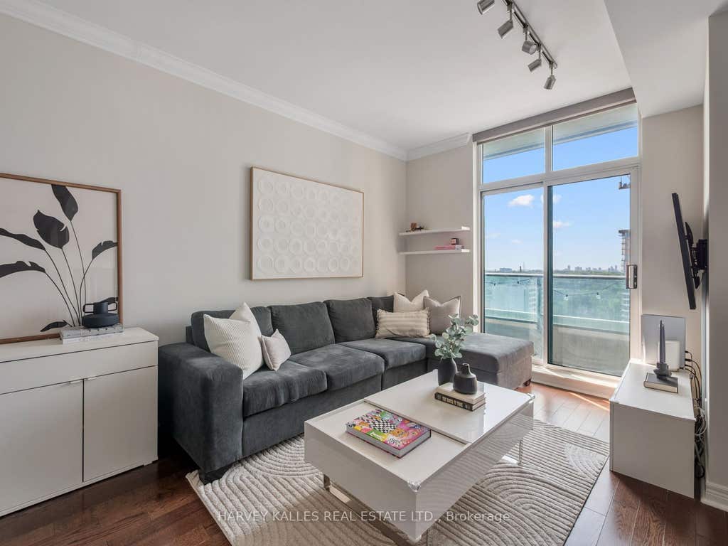 Photo of 212 Eglinton Avenue E #PH303, Toronto, ON M4P 0A3 (MLS # C13637004)