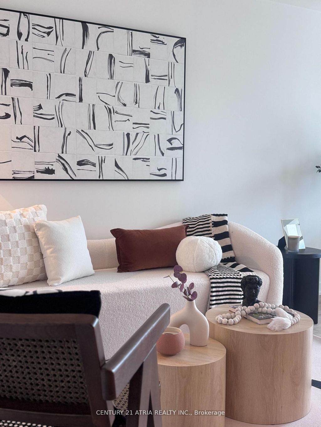 Photo of 250 Lawrence Avenue W #612, Toronto, ON M5M 1B1 (MLS # C12457088)