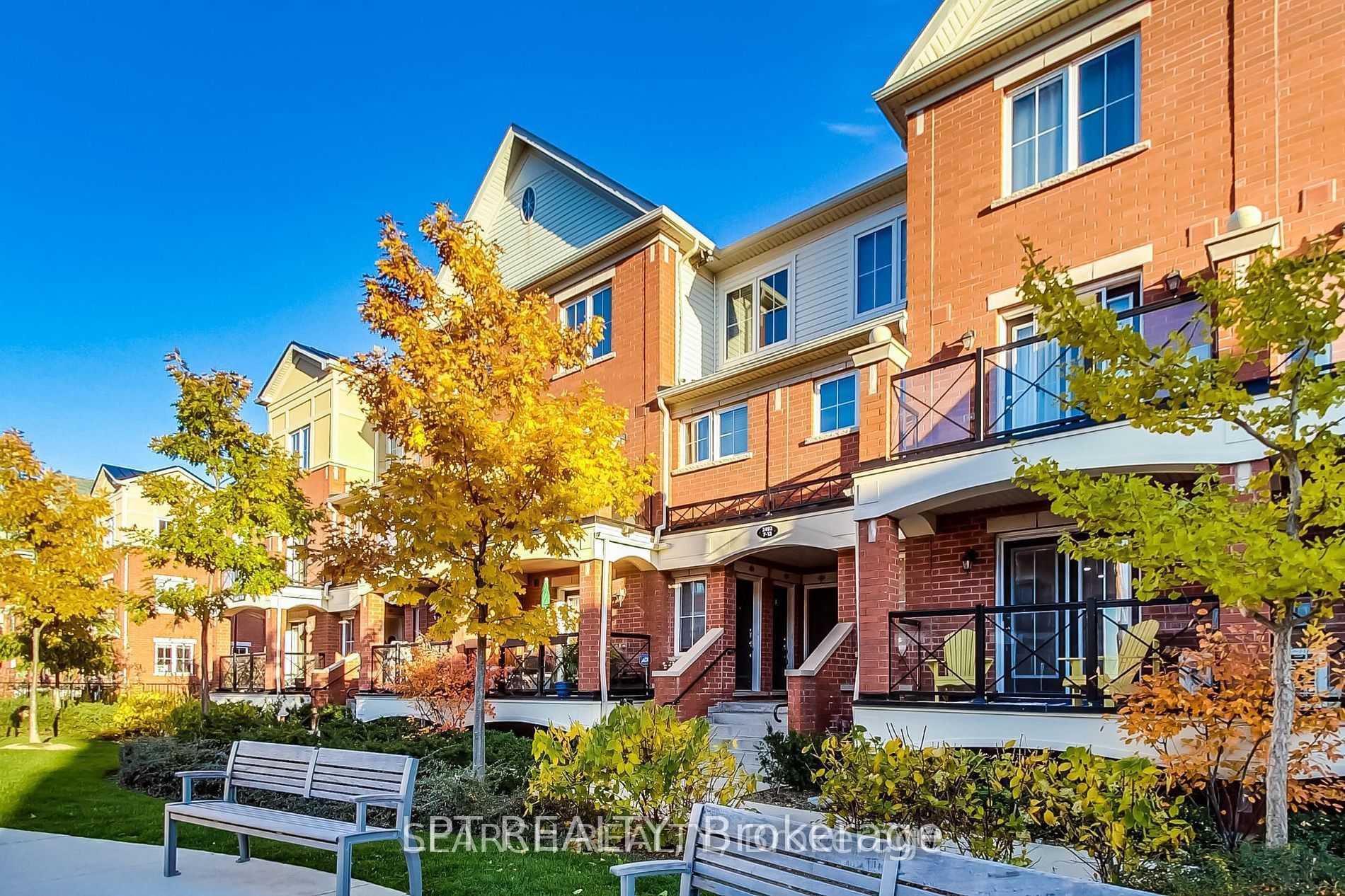 2492 Post Road 11