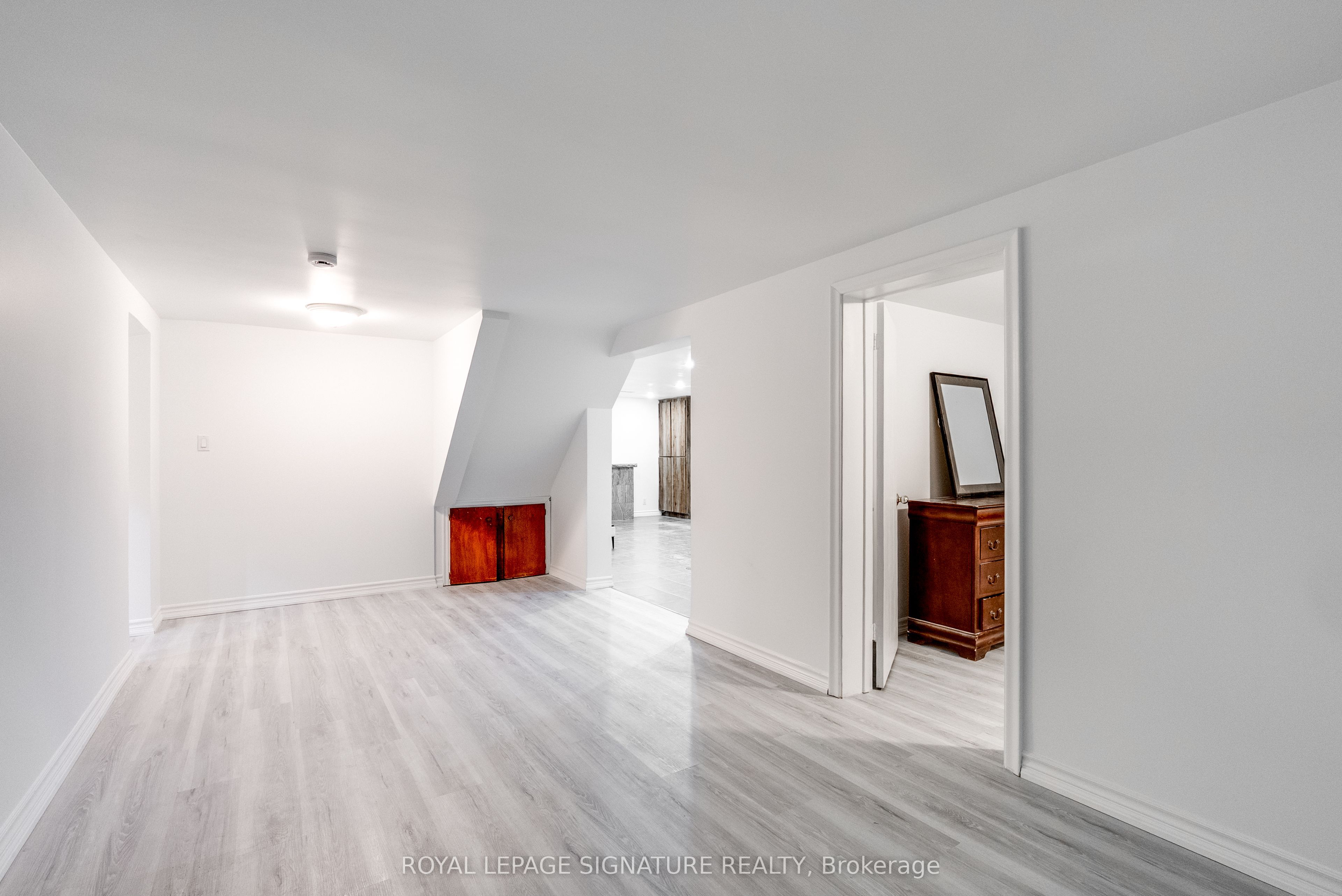 173 Rathburn Road Lower