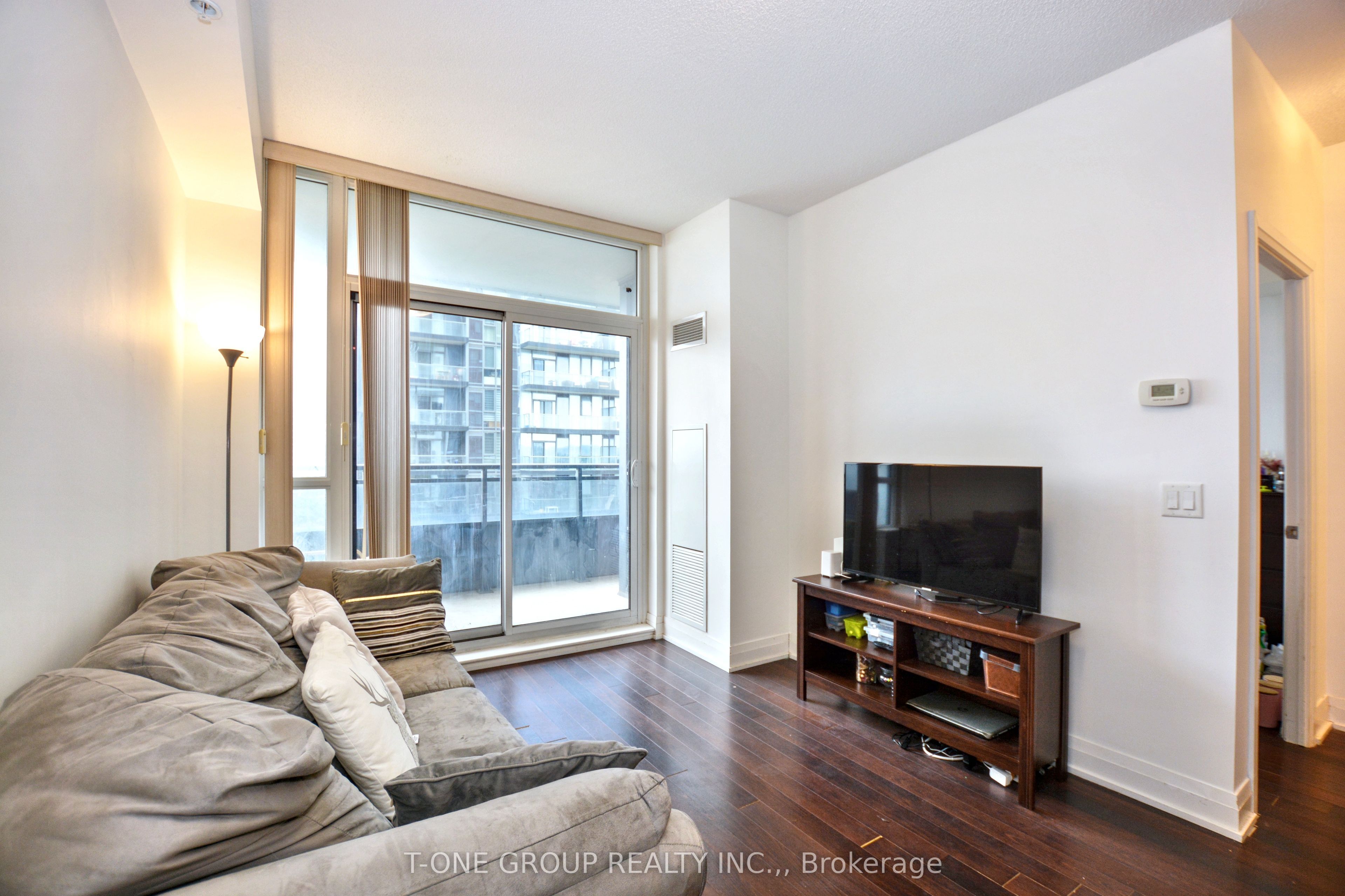 85 North Park Road 908