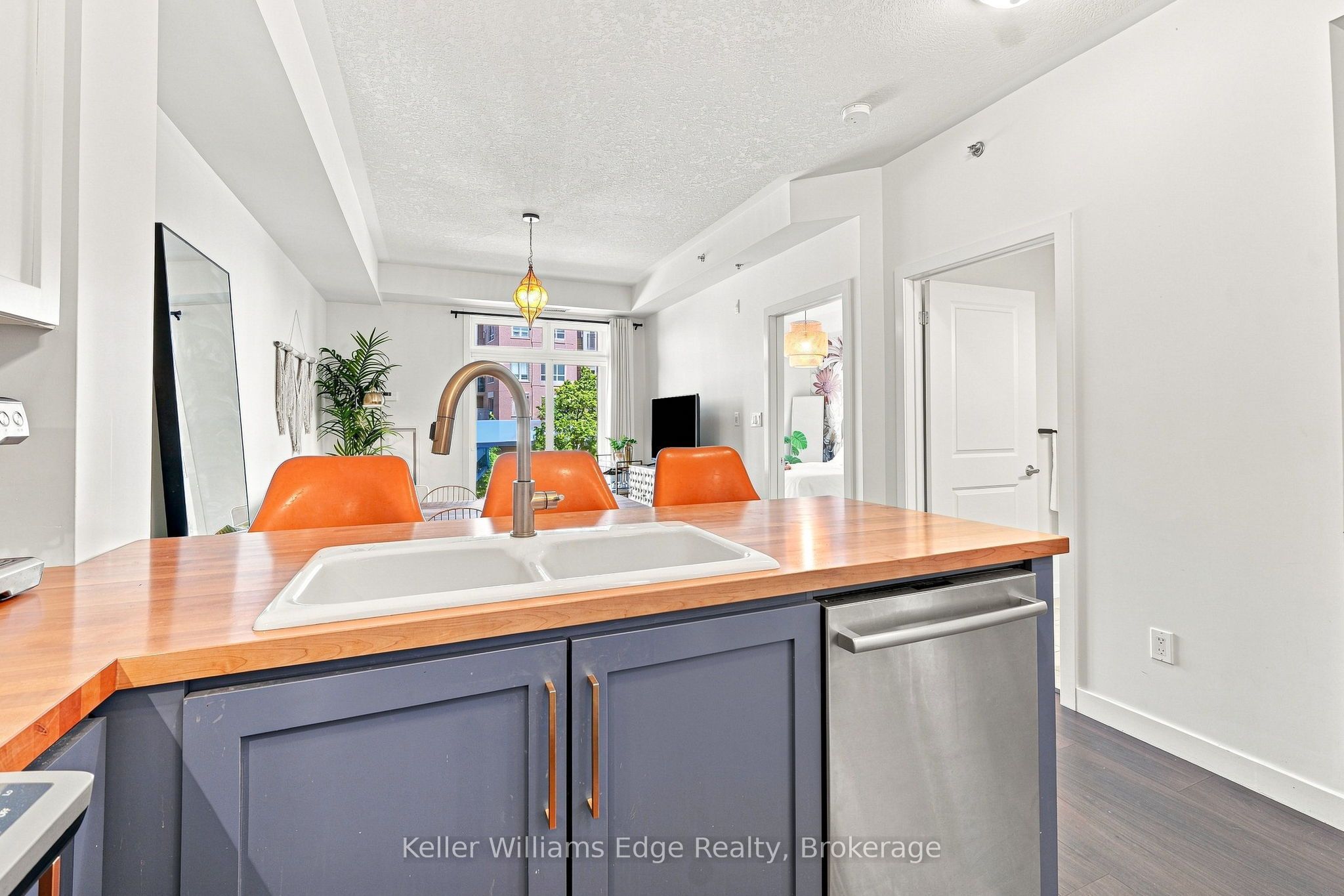 5317 Upper Middle Road 220