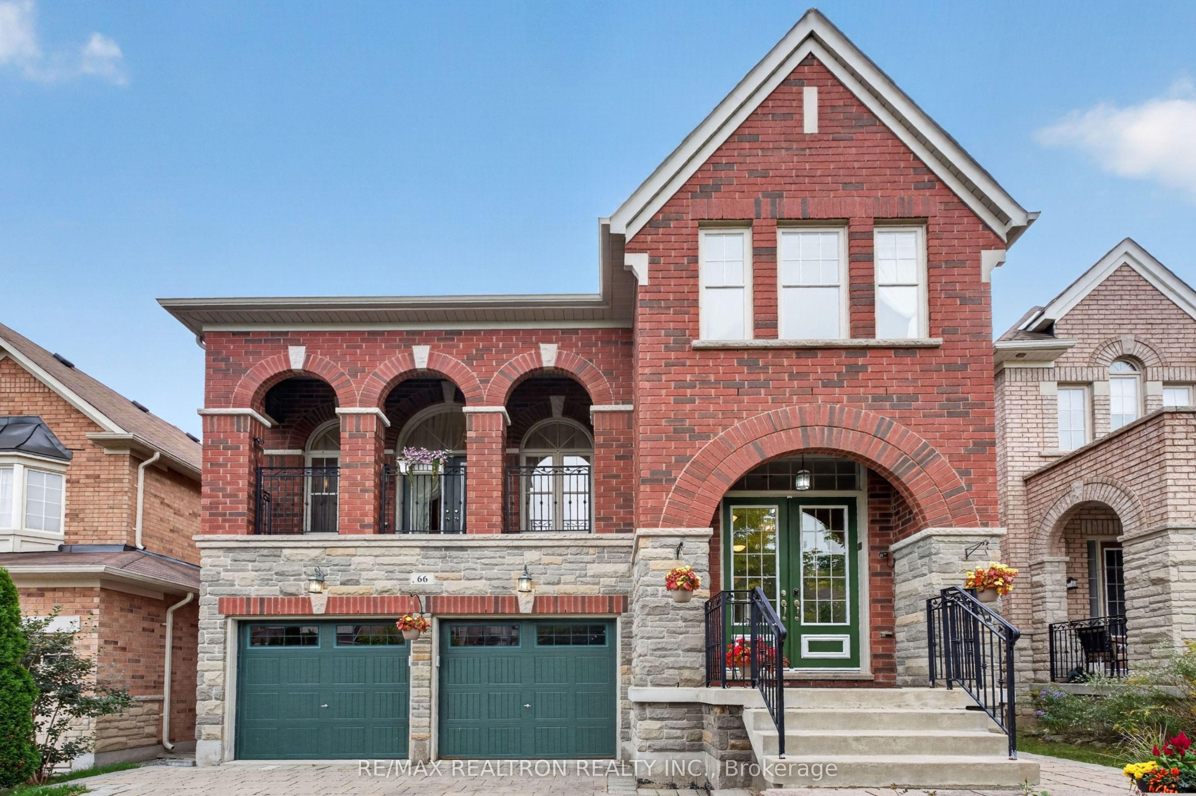 66 Bush Ridges Avenue
