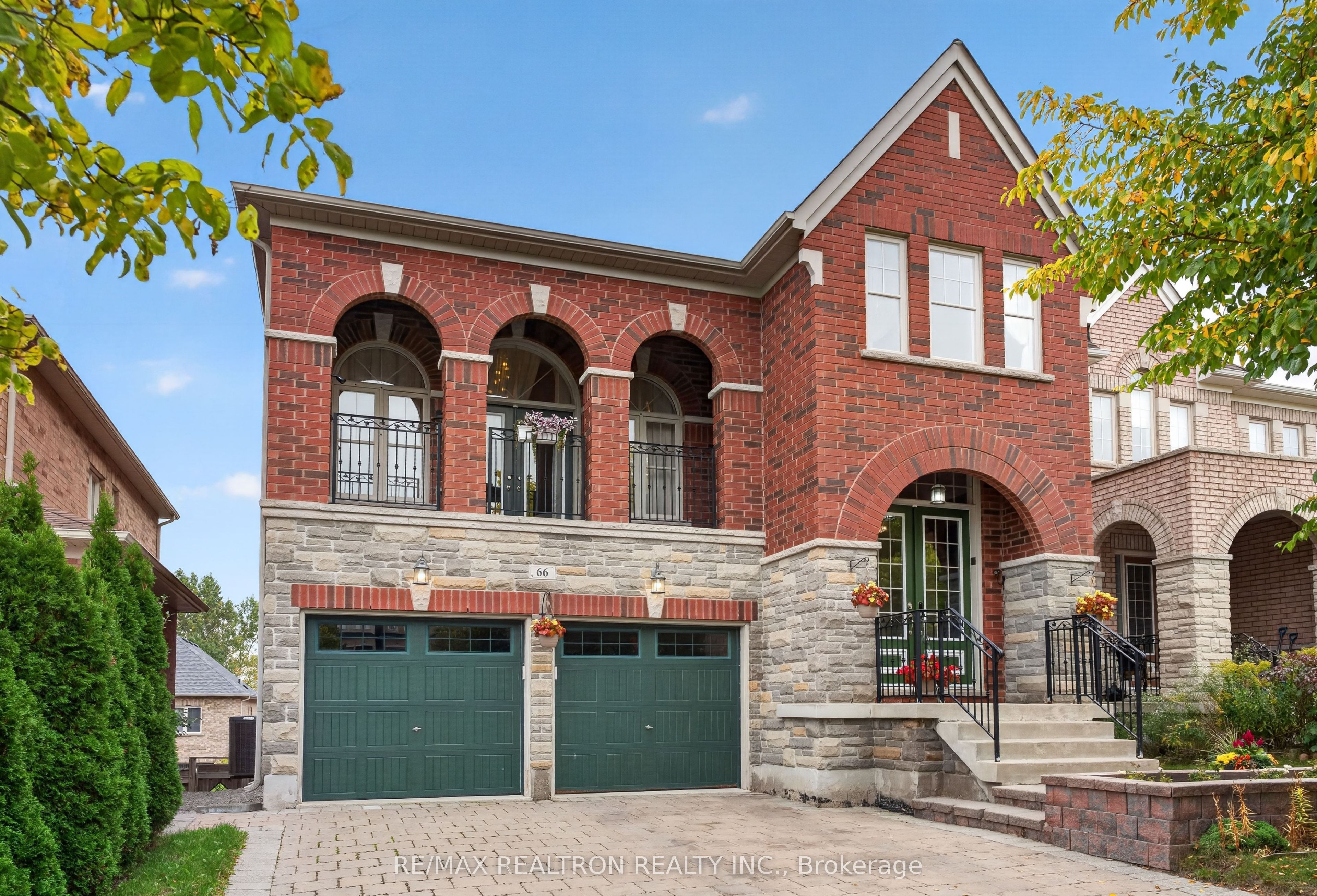 66 Bush Ridges Avenue