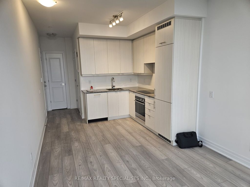 Photo of 36 Elm Drive W #3605, Mississauga, ON L5B 0N3 (MLS # W12793470)