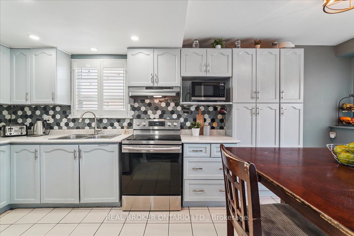 3106 Redbank Crescent
