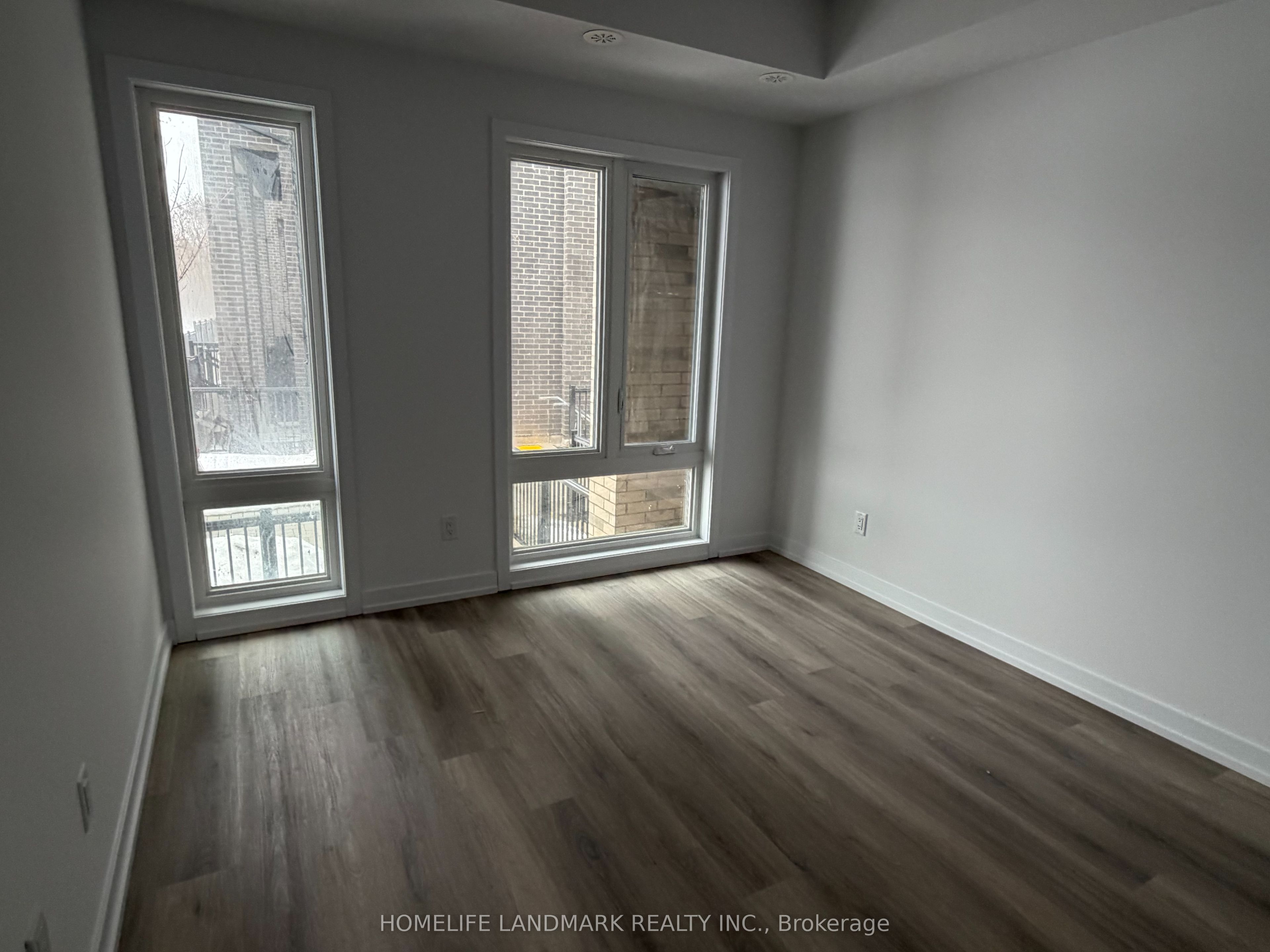 5 Bancroft Lane 301