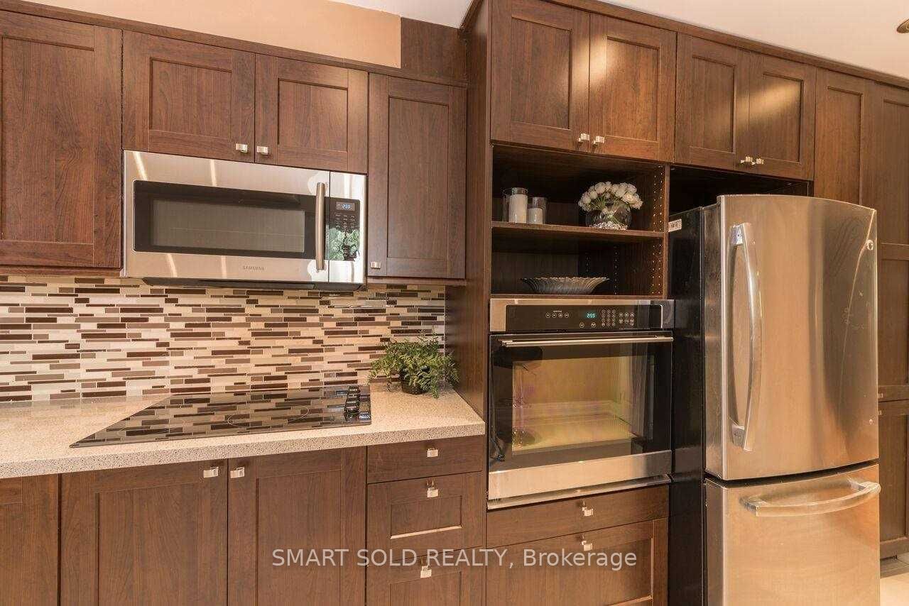 1116 Pomona Court Main