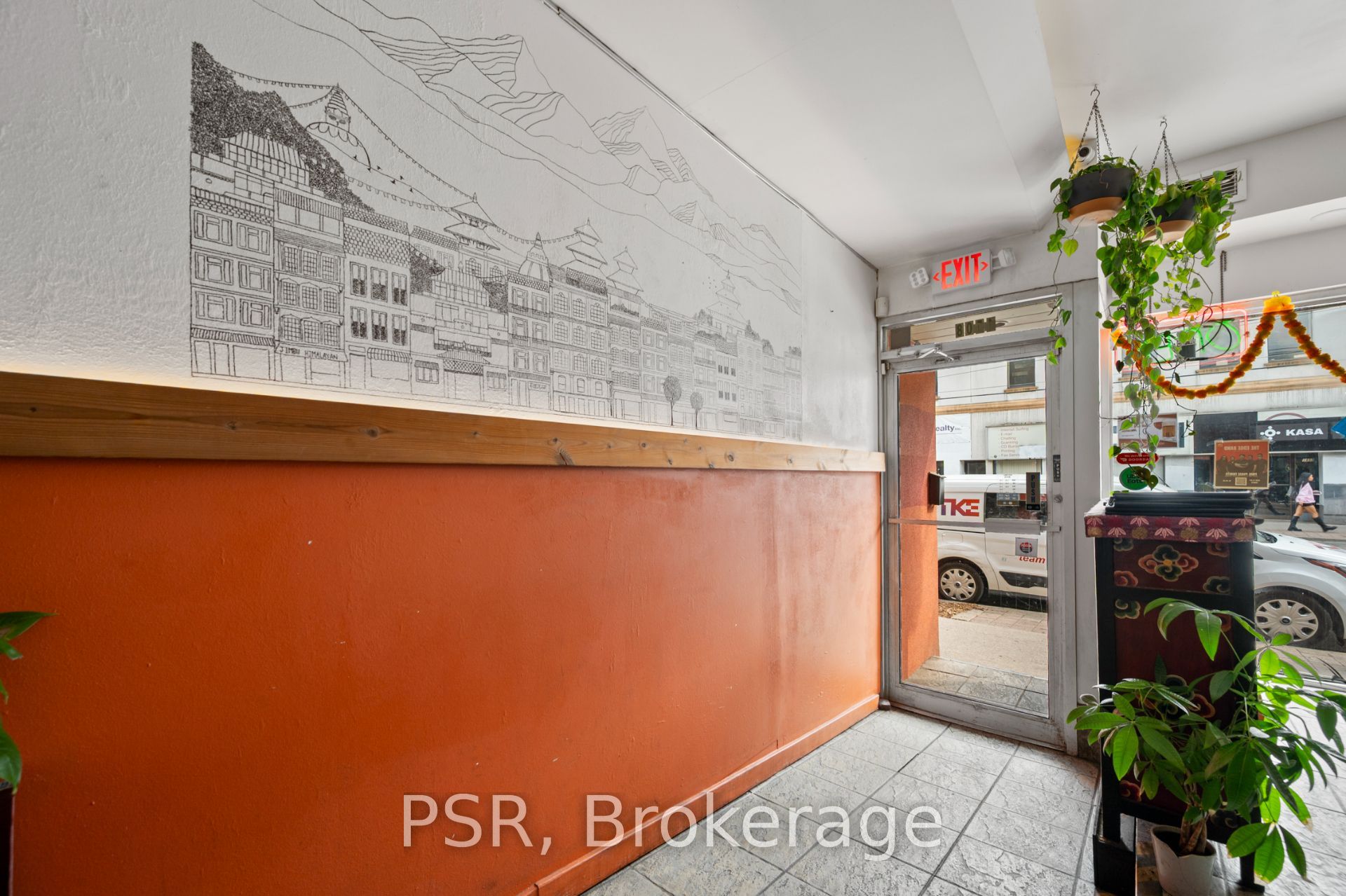 1508 Queen Street W