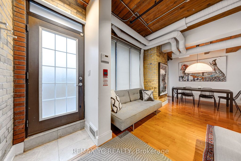 Photo of 436 Wellington Street W #105, Toronto, ON M5V 1E3 (MLS # C12398154)