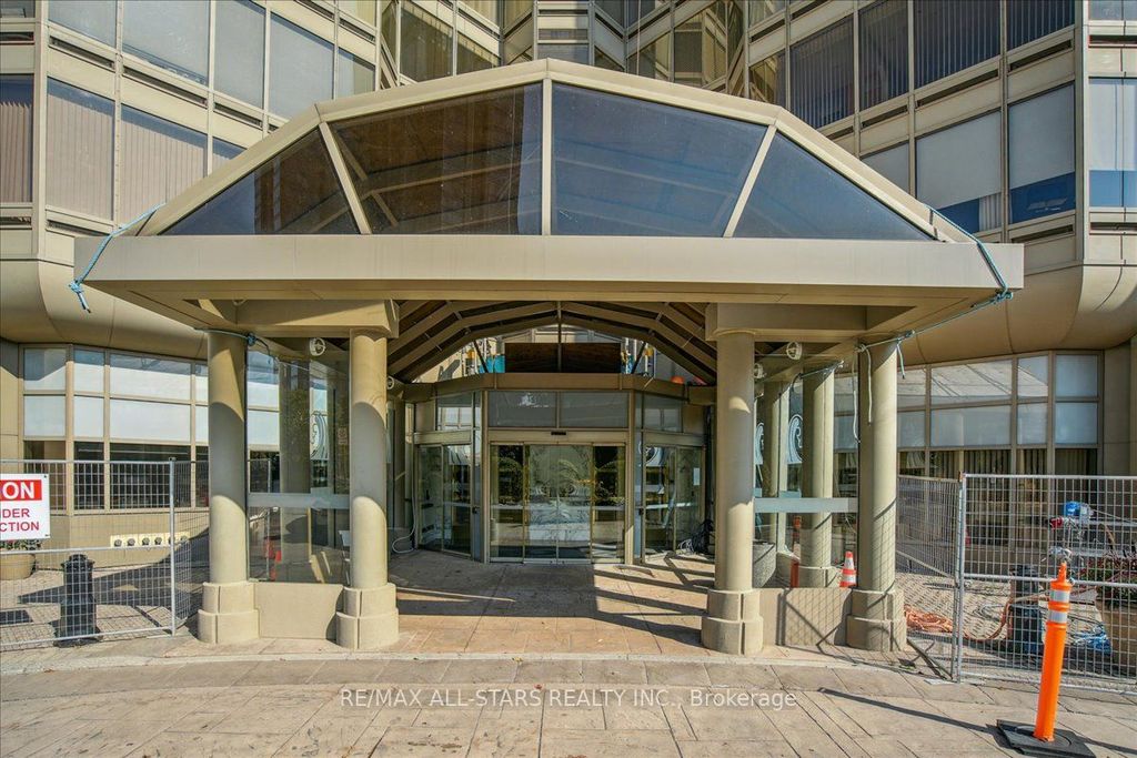 Photo of 1 Palace Pier Court #Ph 4507, Toronto, ON M8V 3W9 (MLS # W12957310)