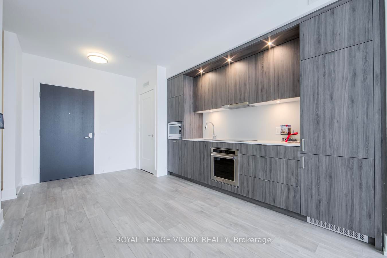 259 The Kingsway N/A 713