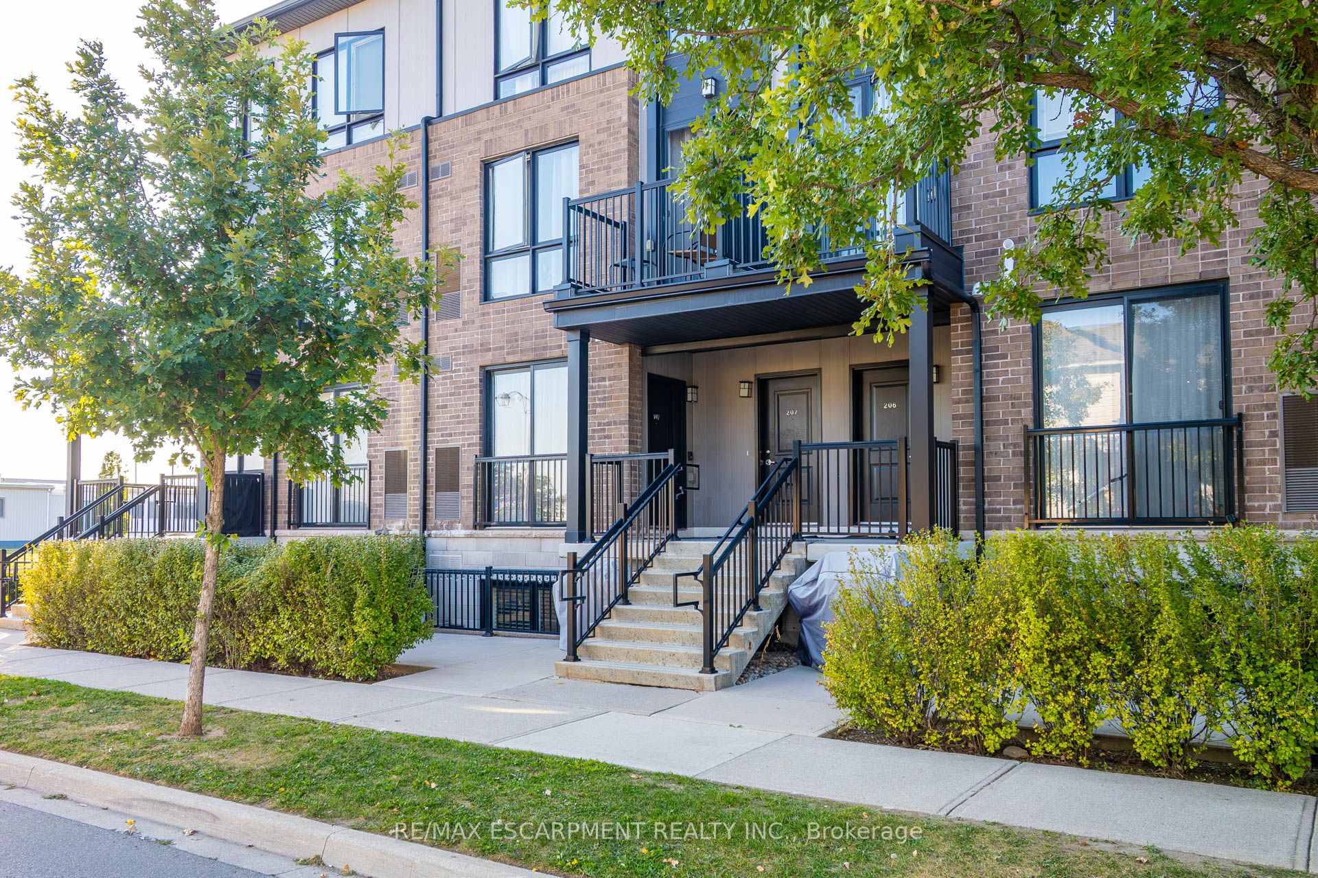 1206 Main Street E 107