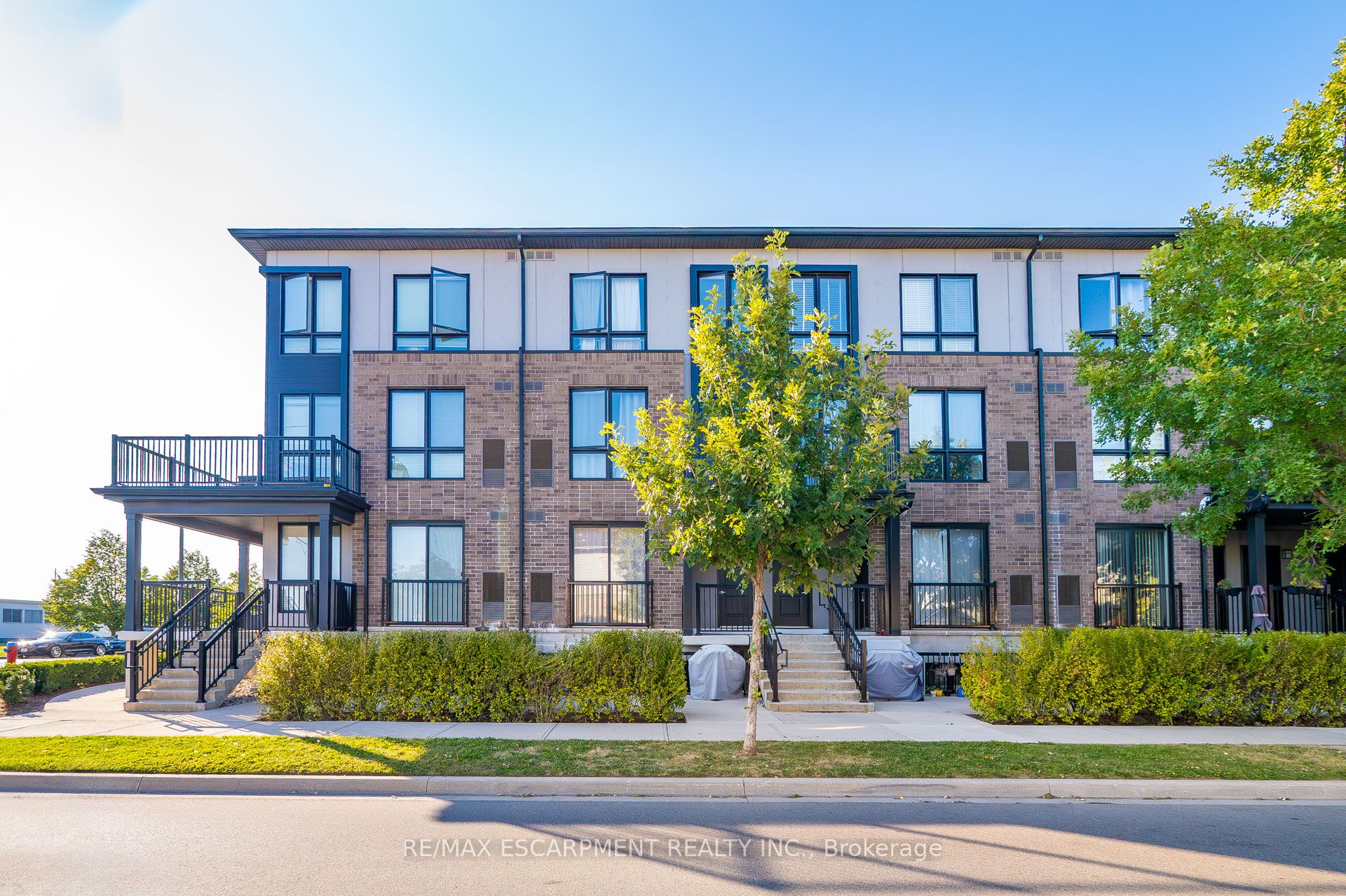 1206 Main Street E 107