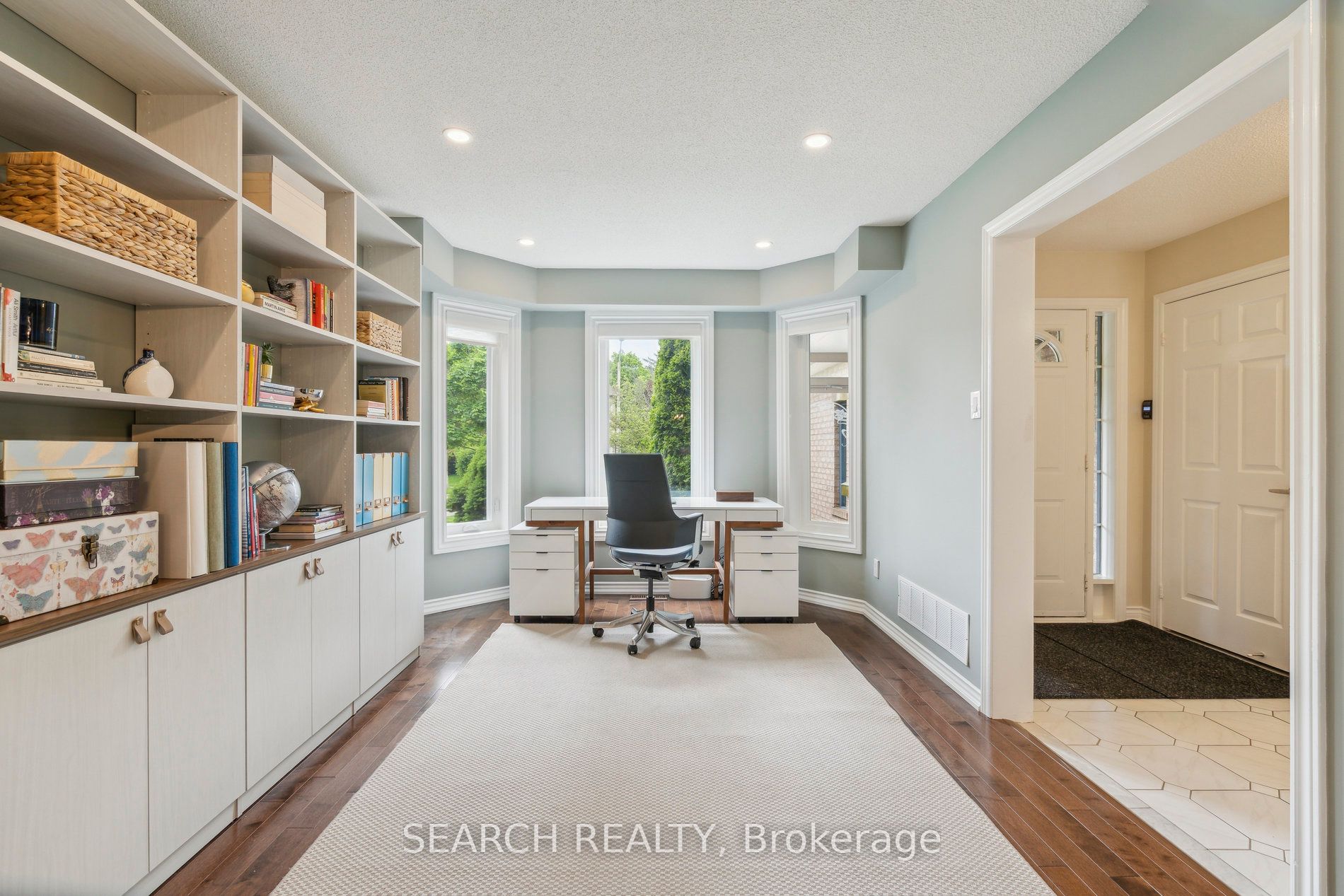 1150 Queen Street W