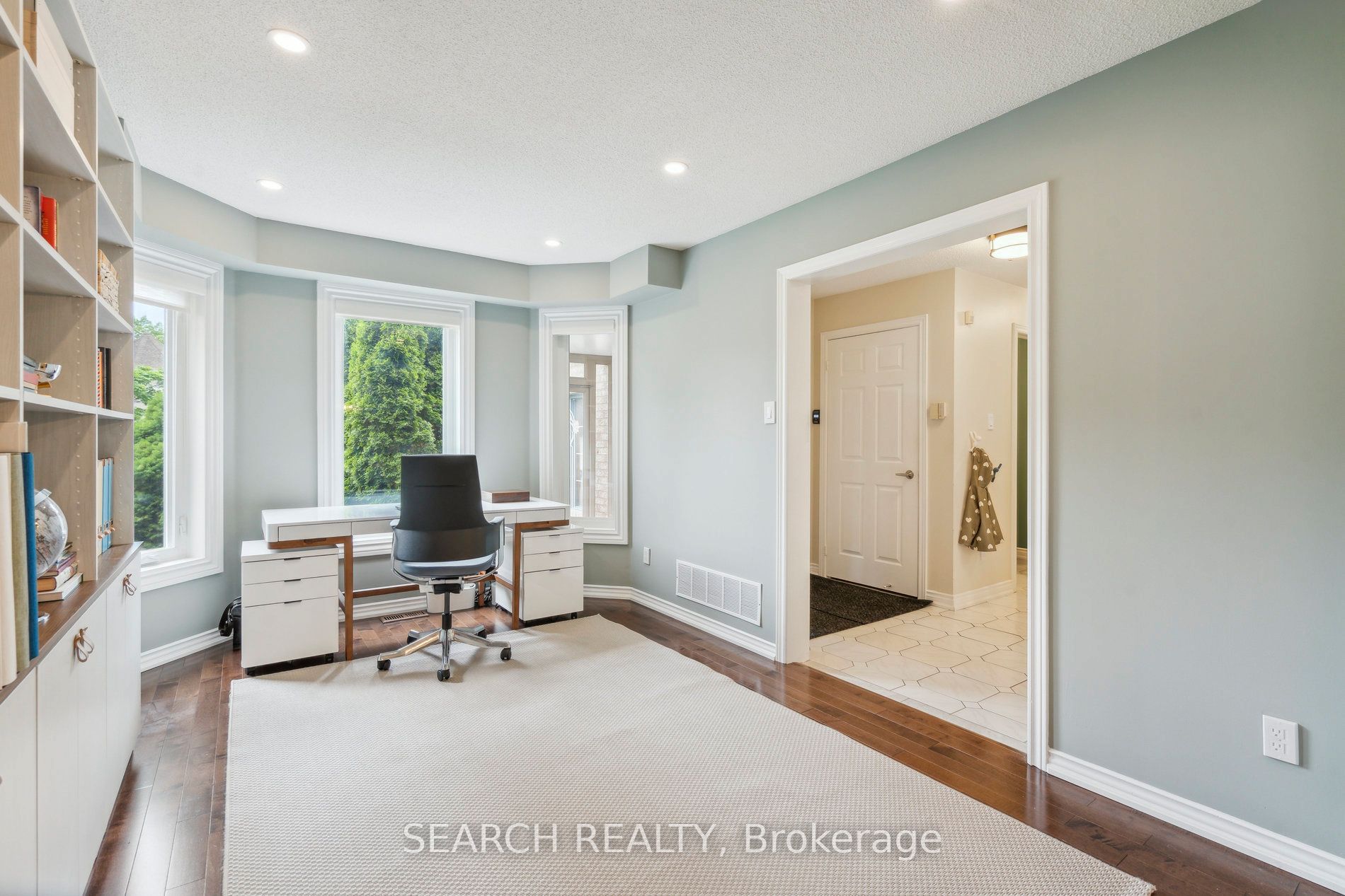1150 Queen Street W