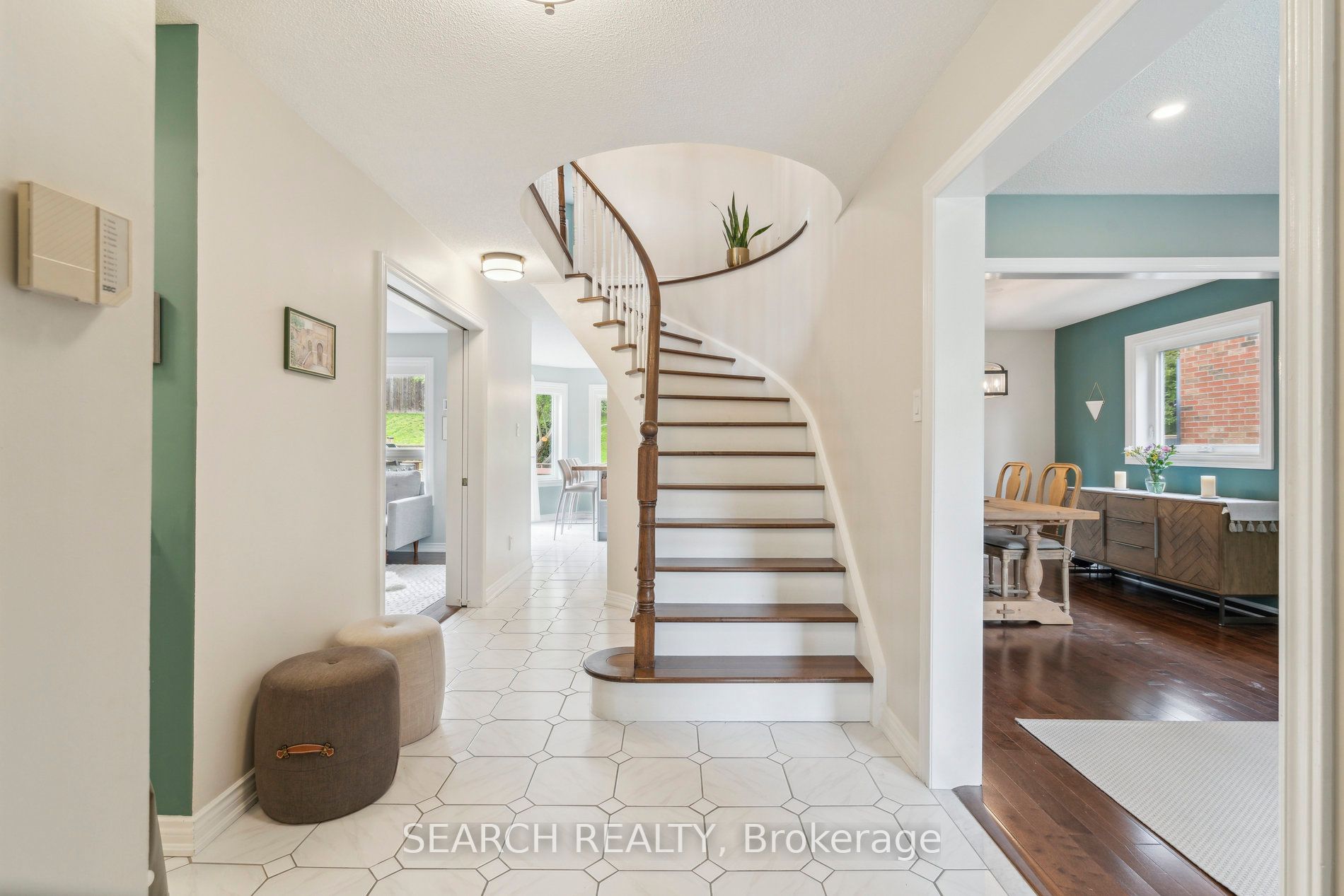 1150 Queen Street W