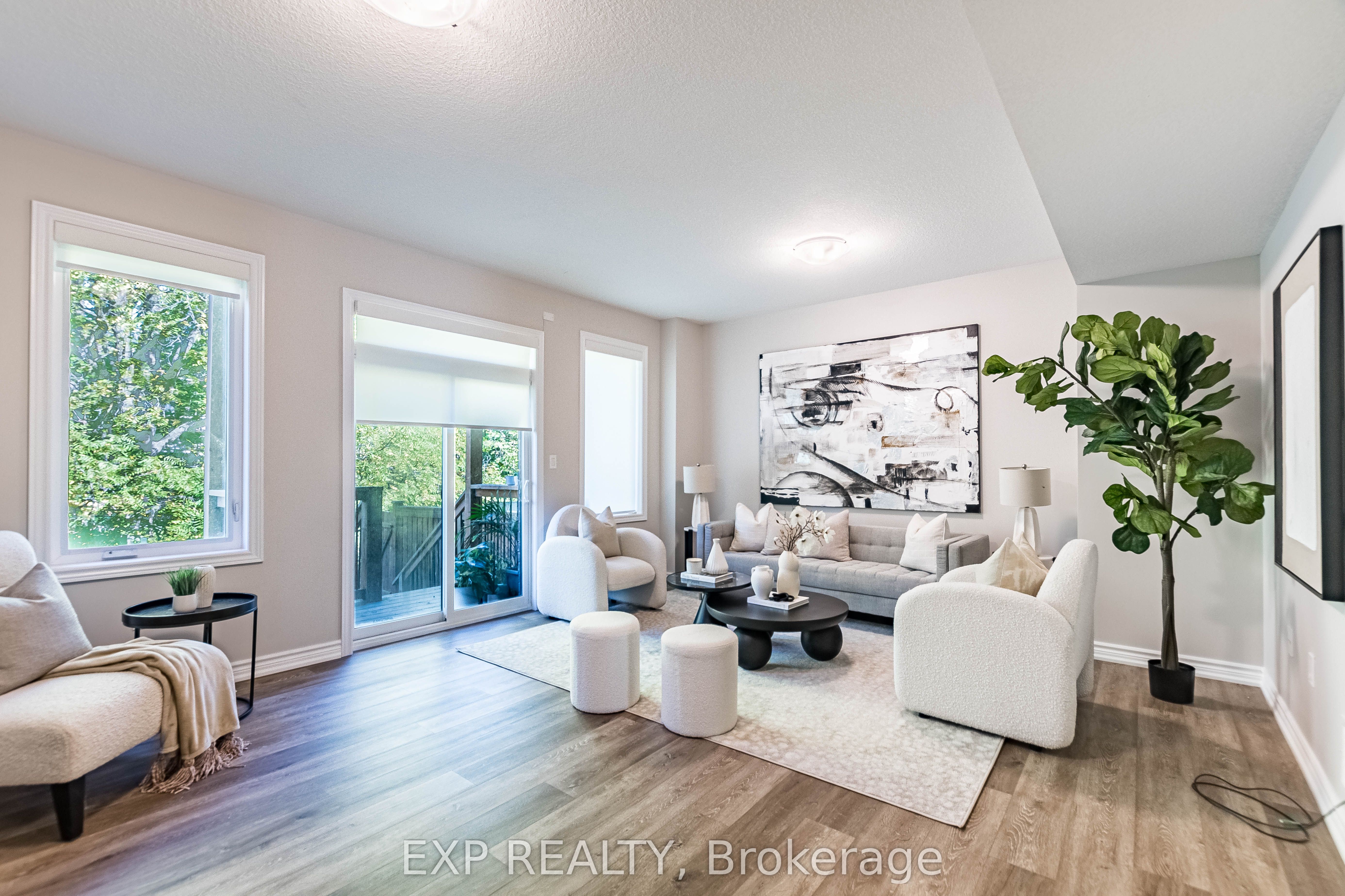 445 Ontario Street S 7