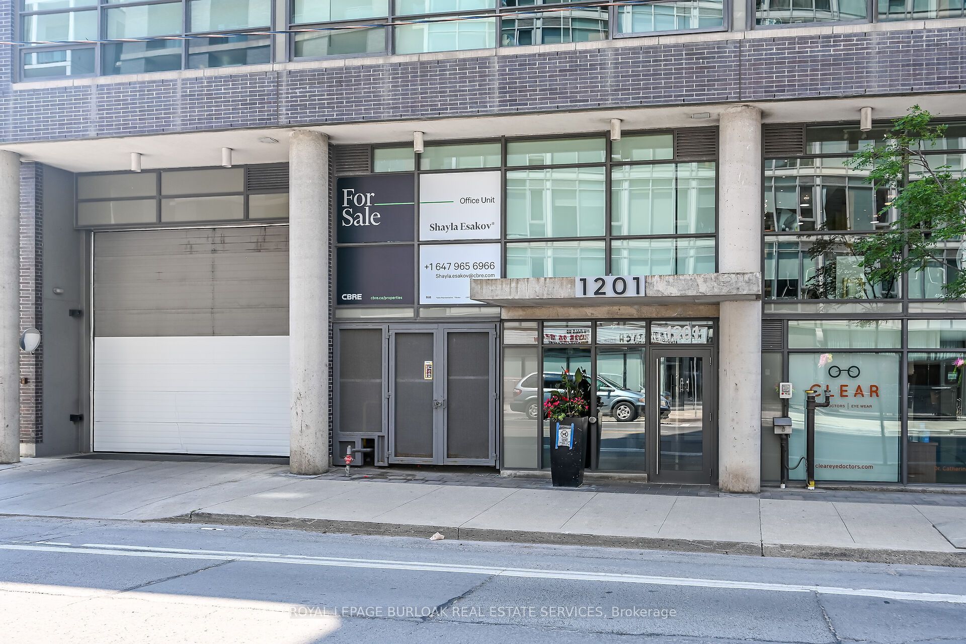 1201 Dundas Street E 902