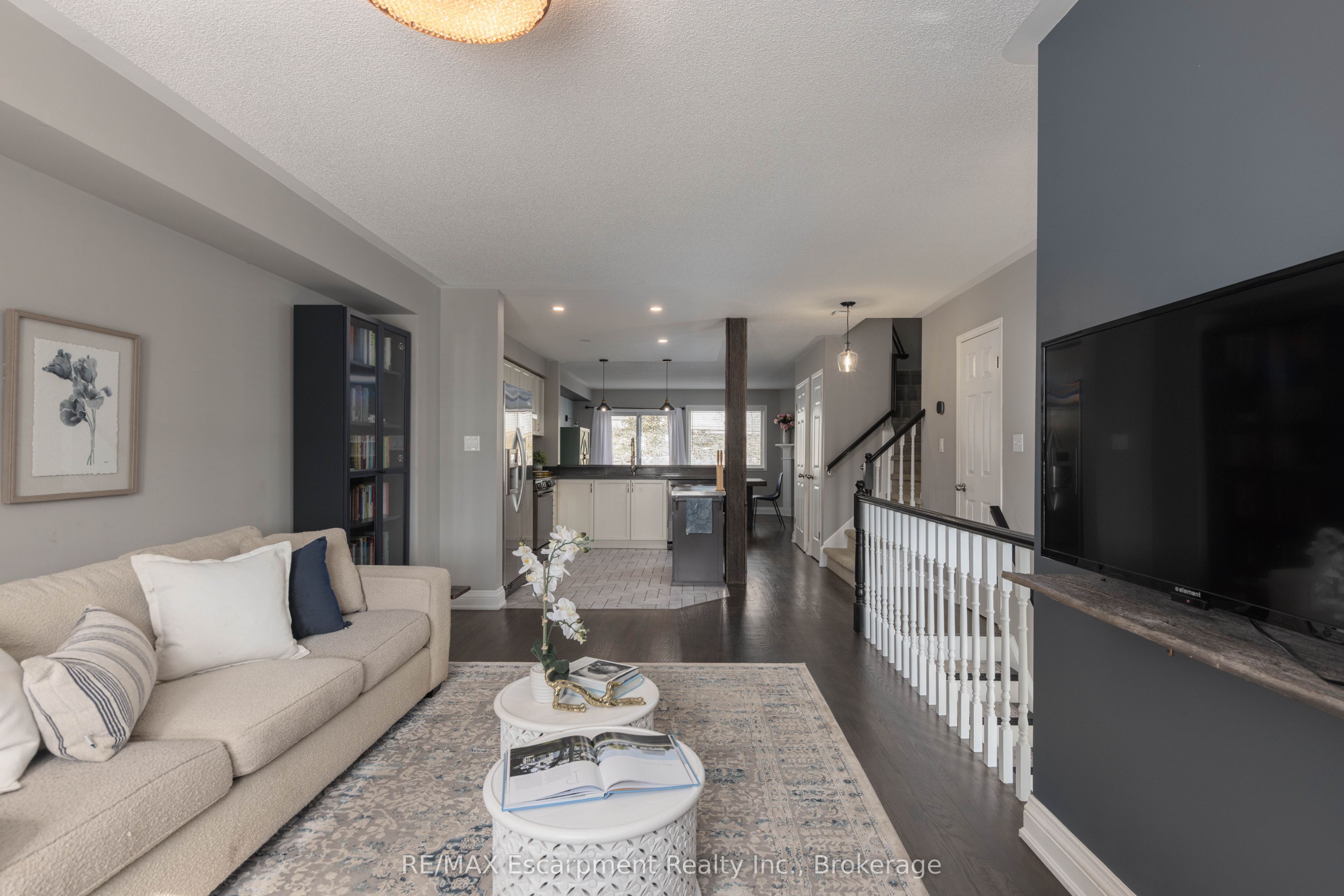 65 FAIRWOOD Place