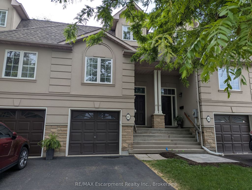 Photo of 65 FAIRWOOD Place, Burlington, ON L7T 1E4 (MLS # W12457882)