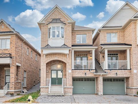 28 Manila Avenue Markham ON L6C 0W1