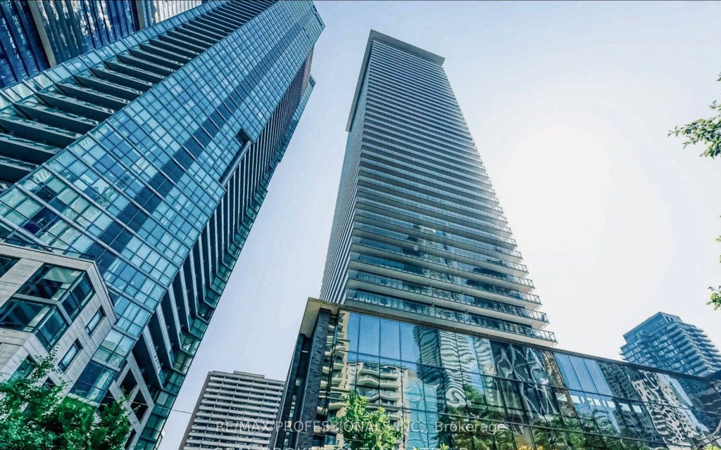 Photo of 33 Charles Street E #710, Toronto, ON M4Y 0A2 (MLS # C13703222)