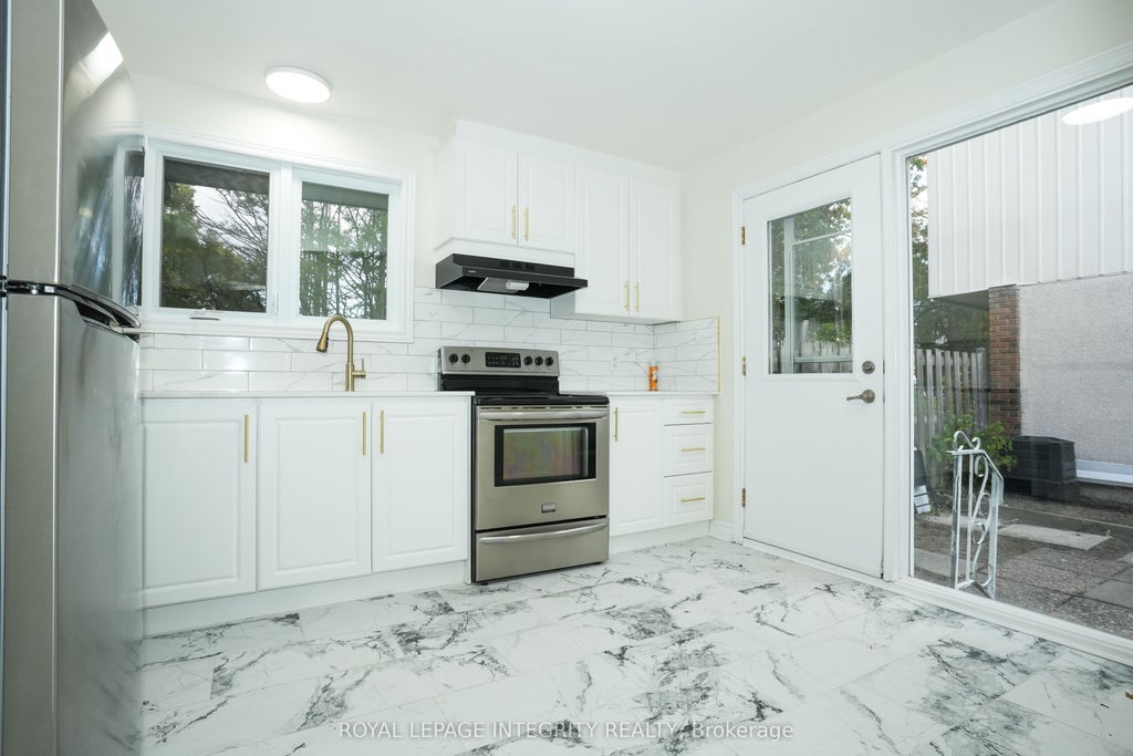 Photo of 3270 Southgate Road #90, Hunt Club - South Keys and Area, ON K1V 8W8 (MLS # X13886598)