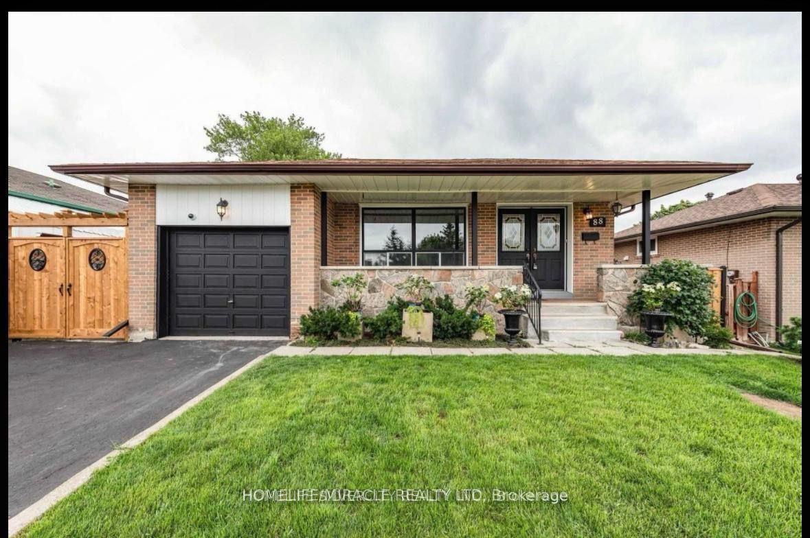 Photo 1 of 33 — 88 Ardglen Drive, Brampton, ON L6W 1V6
