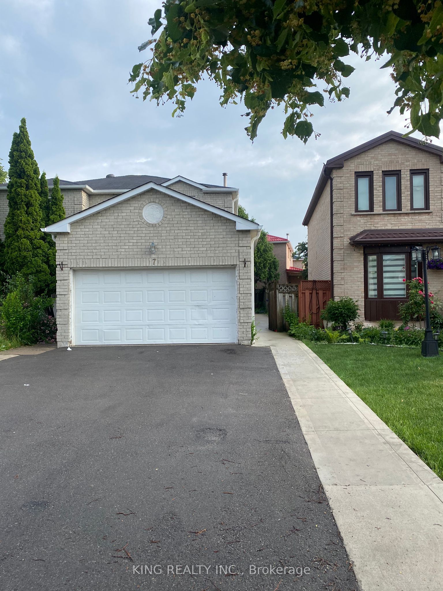 7 Clydesdale Circle Upper