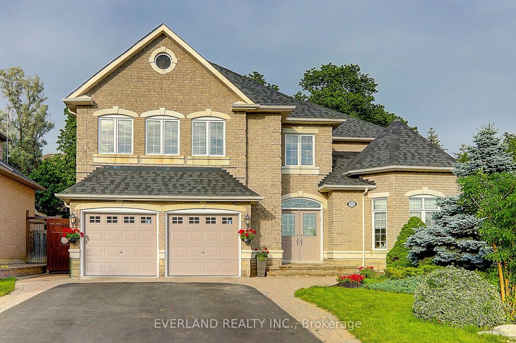 Photo of 922 Best Circle, Newmarket, ON L3X 2H8 (MLS # N13010508)