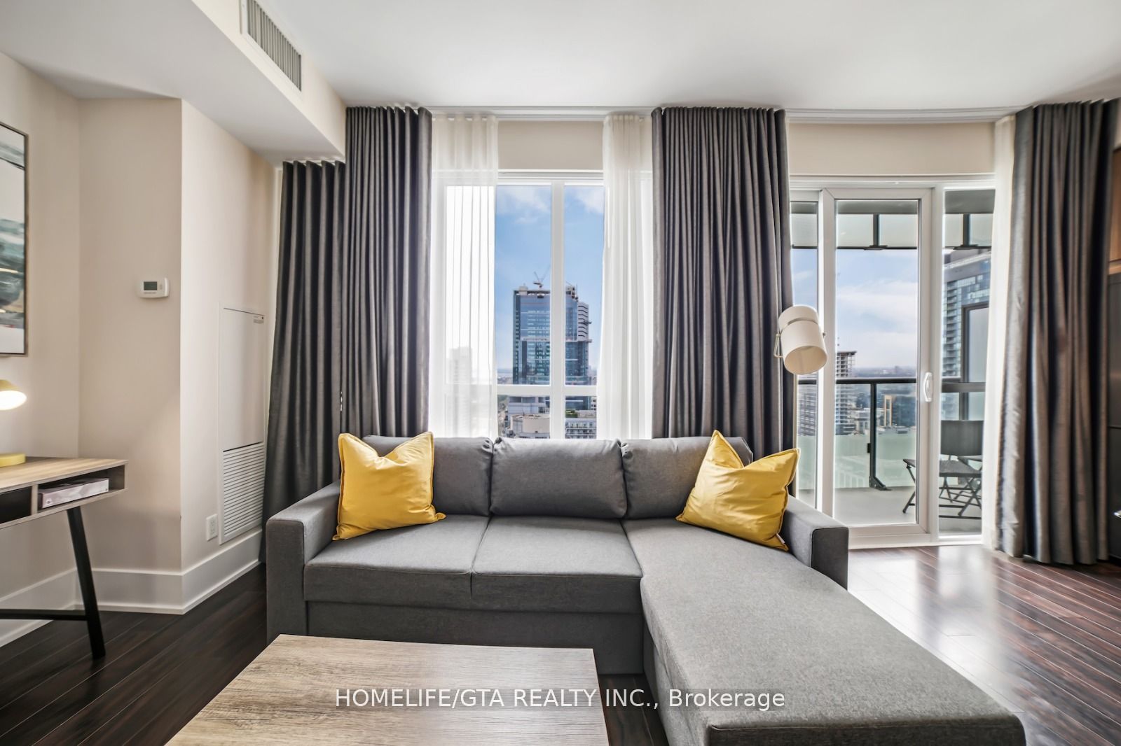 300 Front Street W 3214