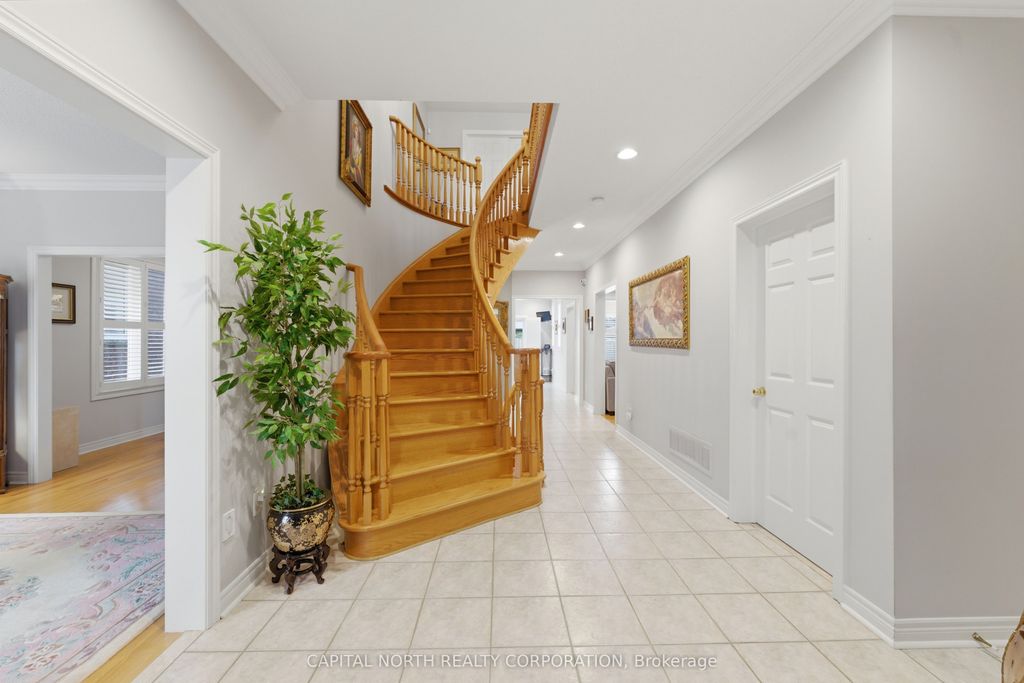 Photo of 6 Veerland Drive, Toronto, ON M6L 1R9 (MLS # W13170220)