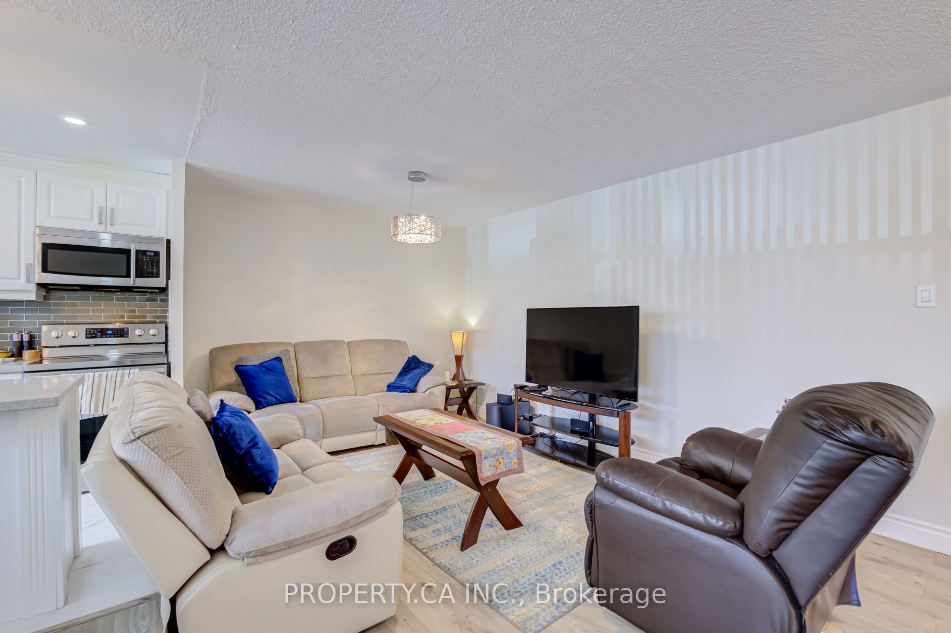 966 Inverhouse Drive 109