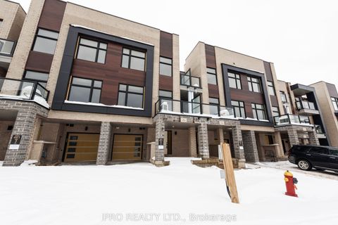 2538 Littlefield Crescent Oakville ON L6M 4G3