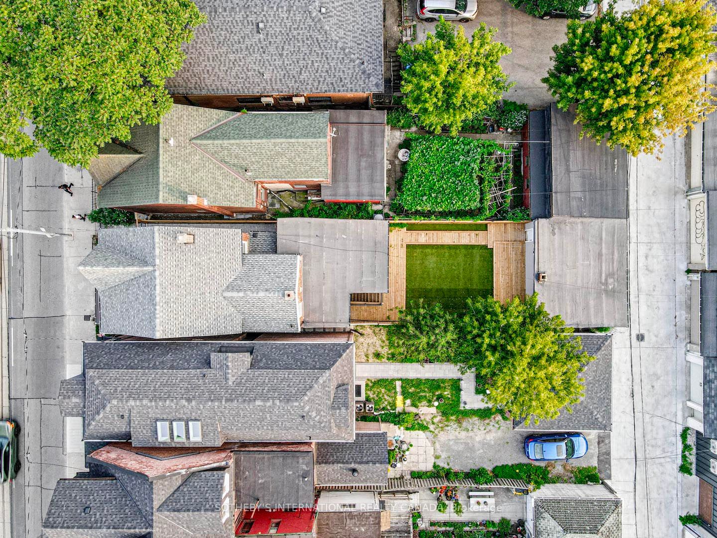 290 Bathurst Street