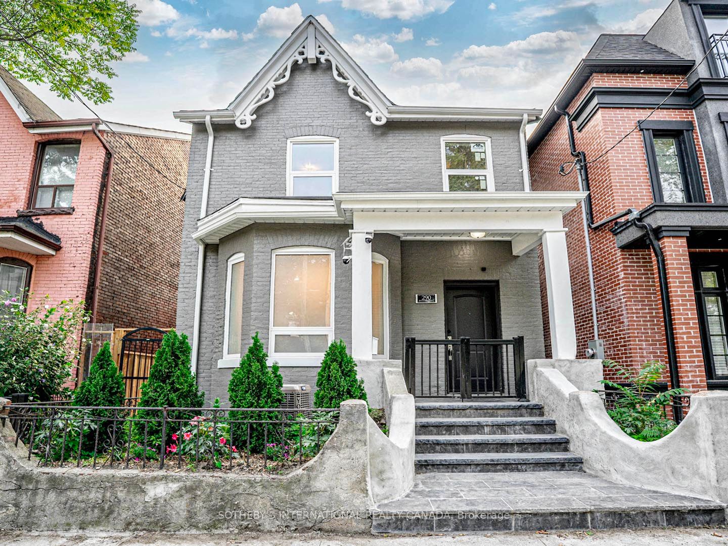 290 Bathurst Street
