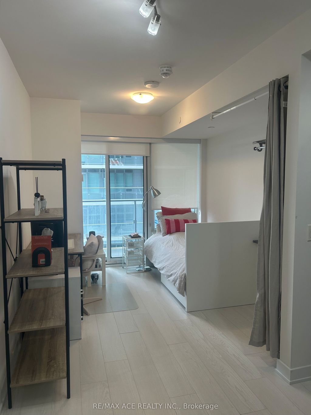 Photo of 195 Redpath Avenue #2314, Toronto, ON M4P 0E4 (MLS # C12628706)