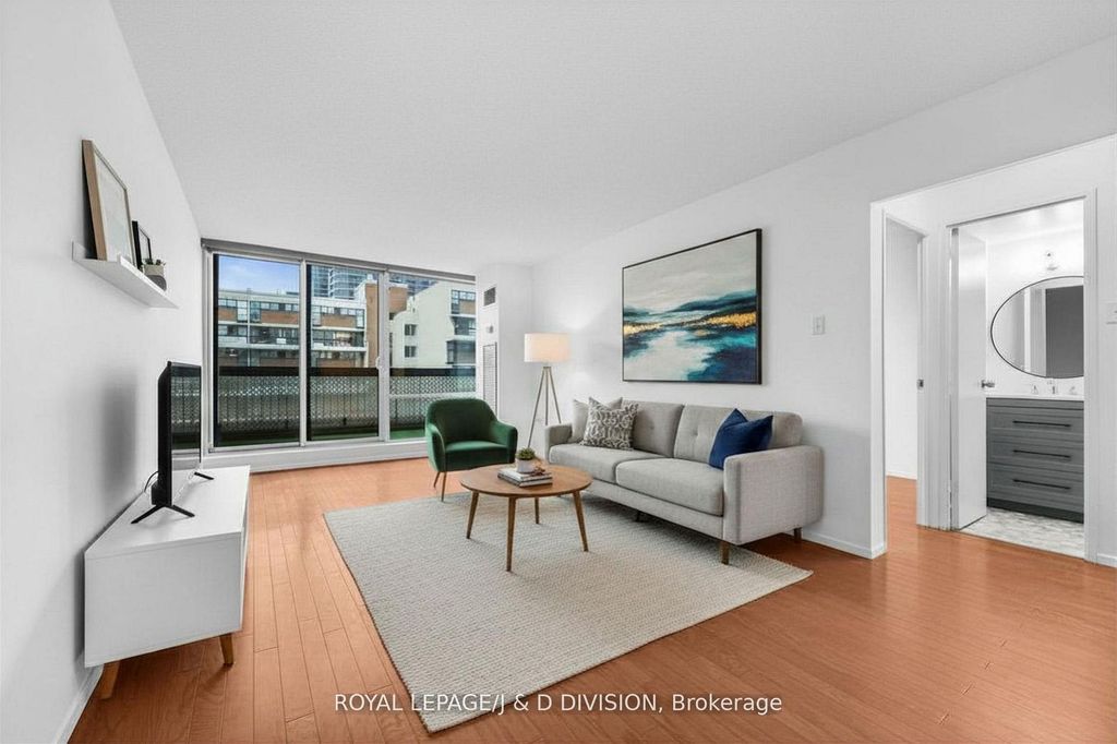 Photo of 364 The East Mall N/A #221B, Toronto, ON M9B 6C5 (MLS # W13119490)