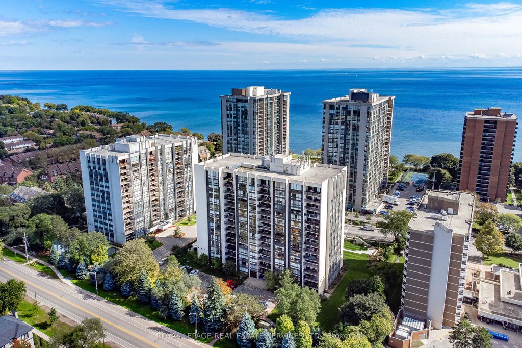 Photo of 2185 Marine Drive #301, Oakville, ON L6L 5L6 (MLS # W12726616)